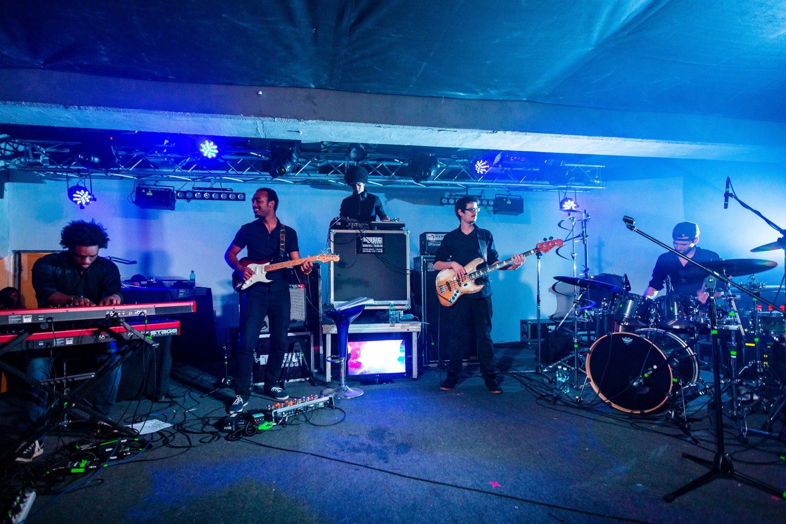 Digflo Band at Atelierul de Producție in Bucharest on March 29, 2014 (bcea02e680)