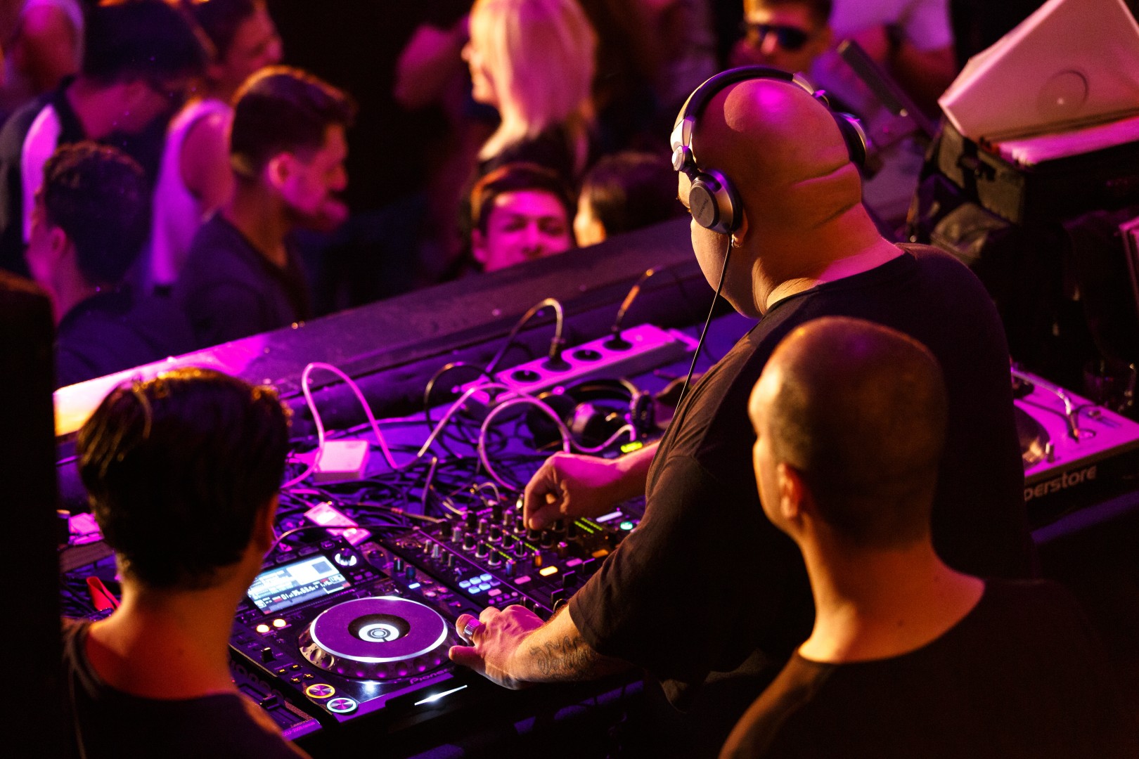 DJ Sneak at Kristal Club in Bucharest on May 29, 2016 (d1fc14bfb7)