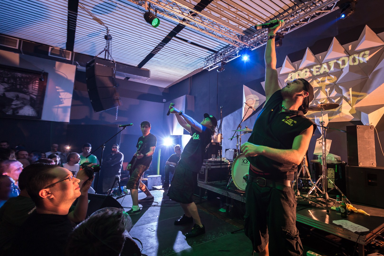 Dog Eat Dog at Colectiv in Bucharest on May 13, 2014 (3226d9d7fd)