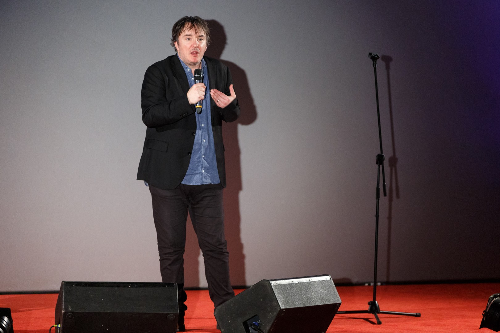 Dylan Moran at Cinema Pro in Bucharest on February 3, 2016 (20af92e628)