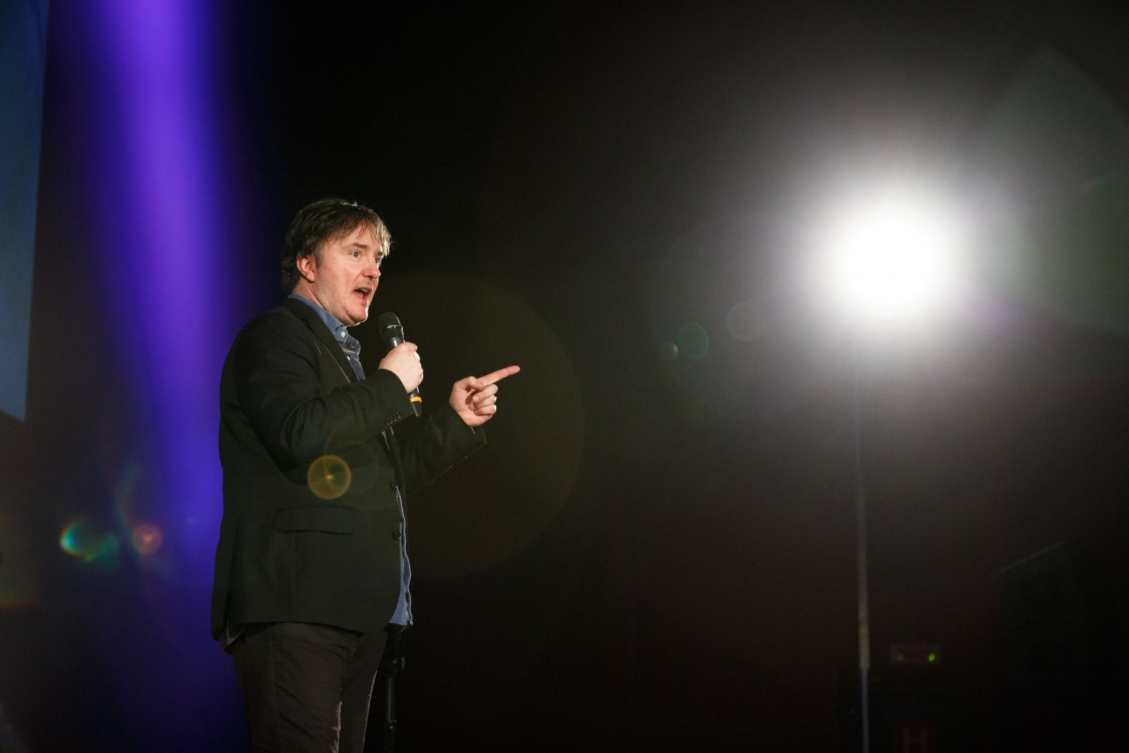 Dylan Moran at Cinema Pro in Bucharest on February 2, 2016 (3985b7232e)