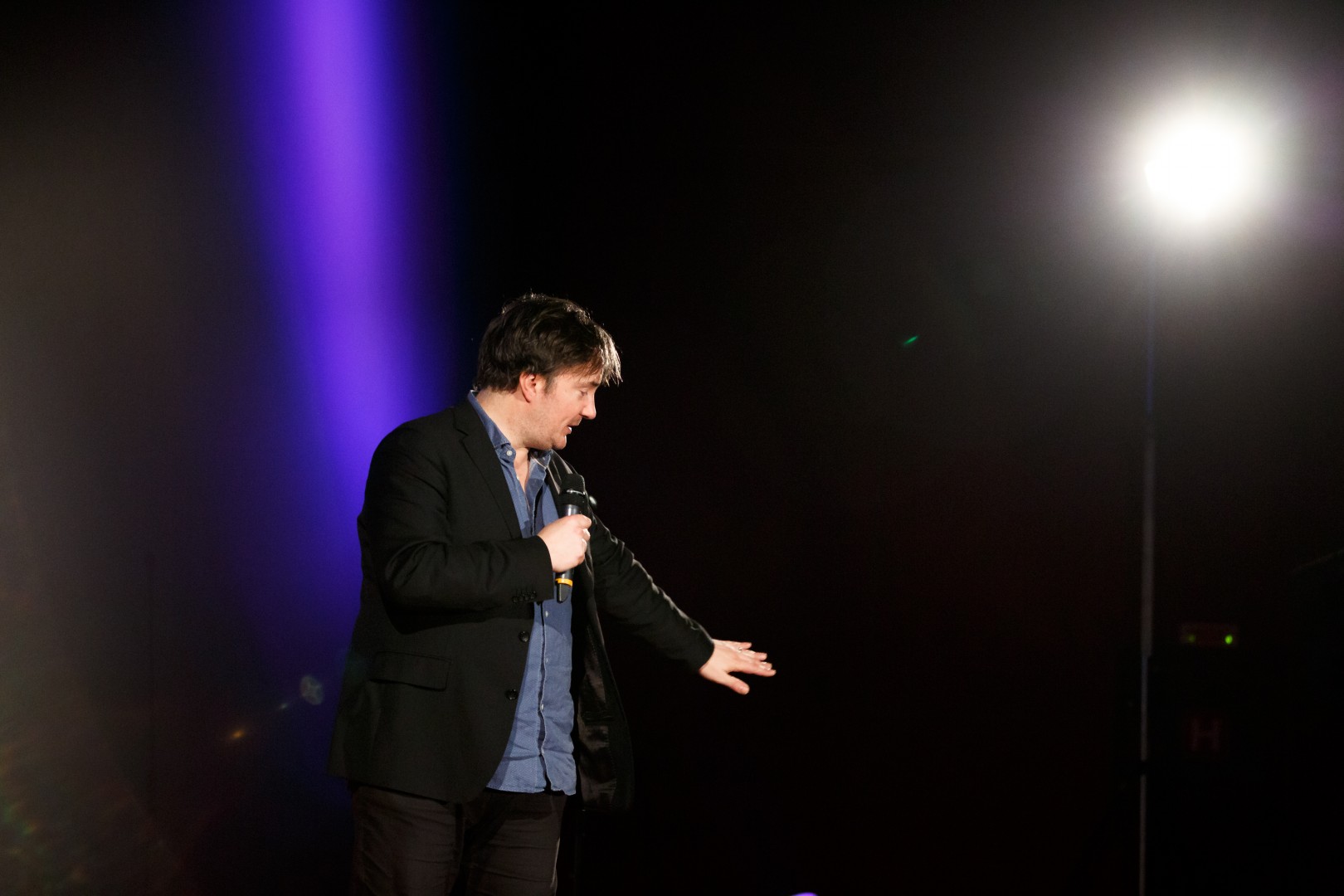 Dylan Moran at Cinema Pro in Bucharest on February 2, 2016 (ba7688d61f)