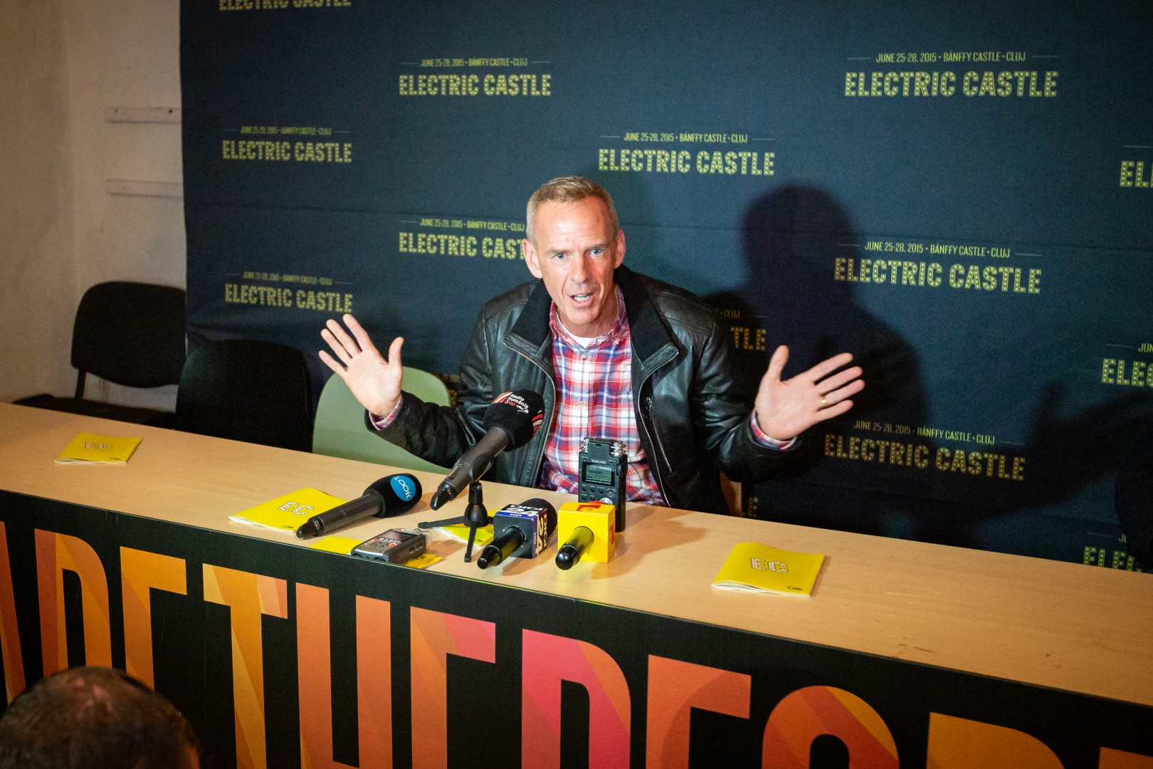 Fatboy Slim at Banffy Castle in Bontida on June 24, 2015 (00e3b0e027)