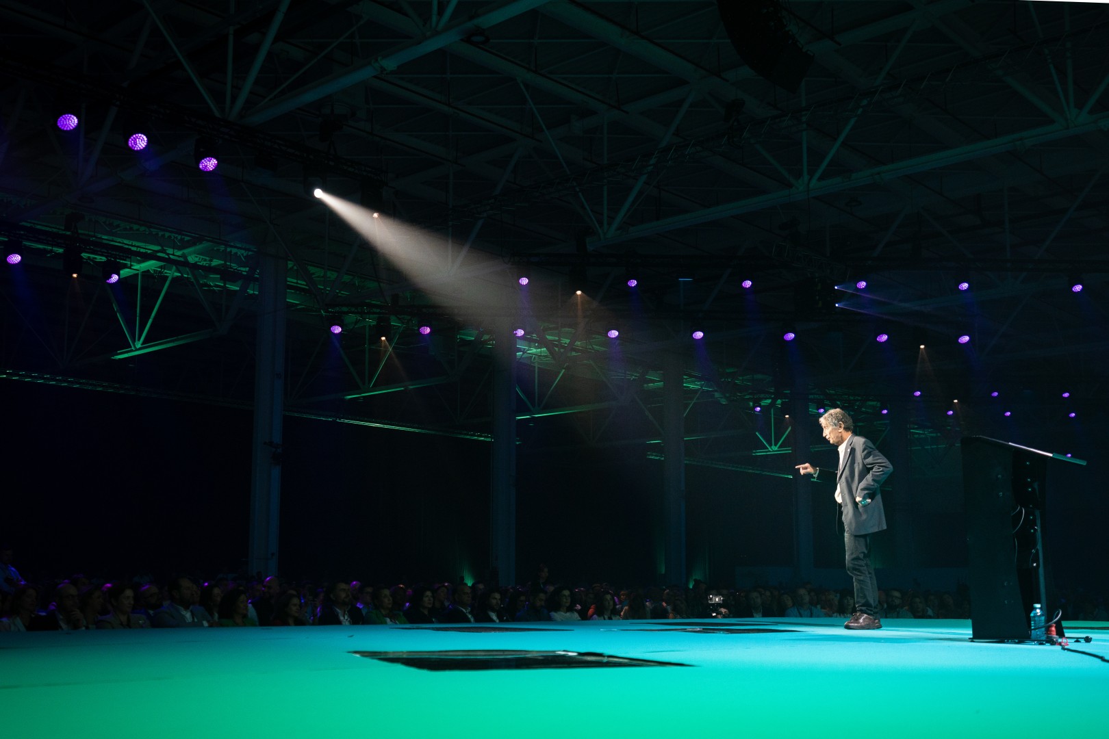 Gabor MatÃ© at Romexpo in Bucharest on June 17, 2022 (1fa7a7680e)