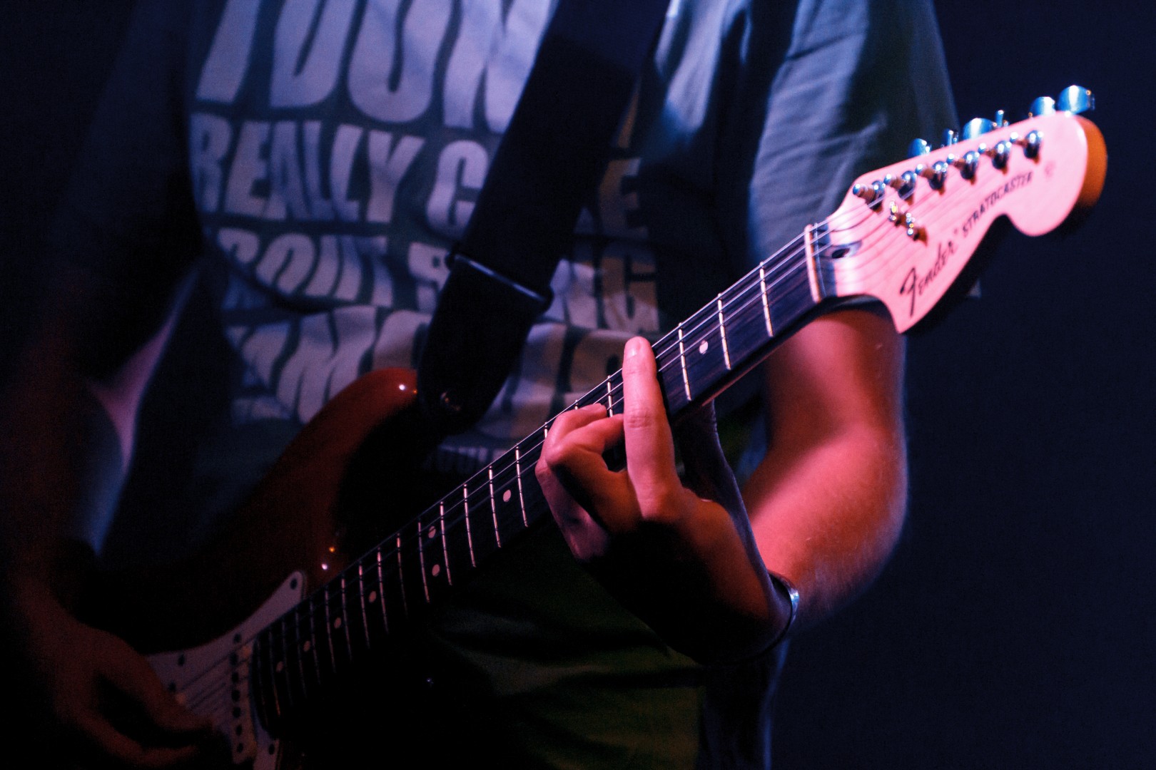 Guitarist at Turbohalle in Bucharest on November 22, 2012 (de17ce5e4c)