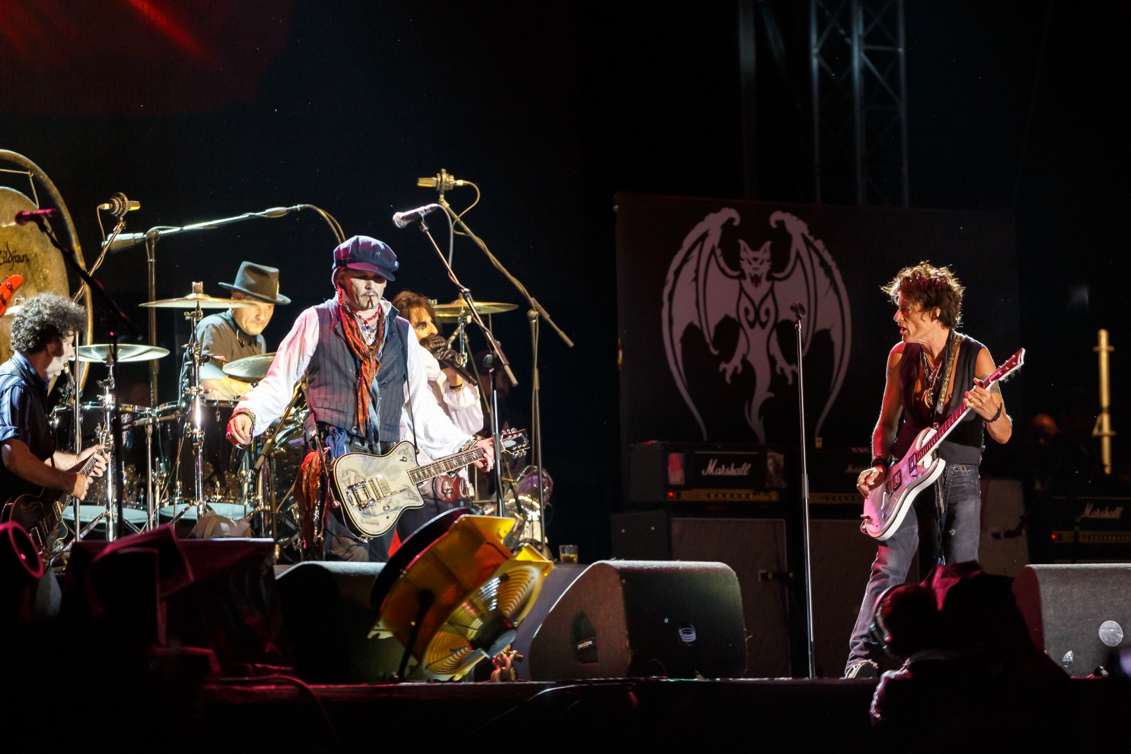 Hollywood Vampires at Romexpo in Bucharest on June 6, 2016 (181f72ad66)