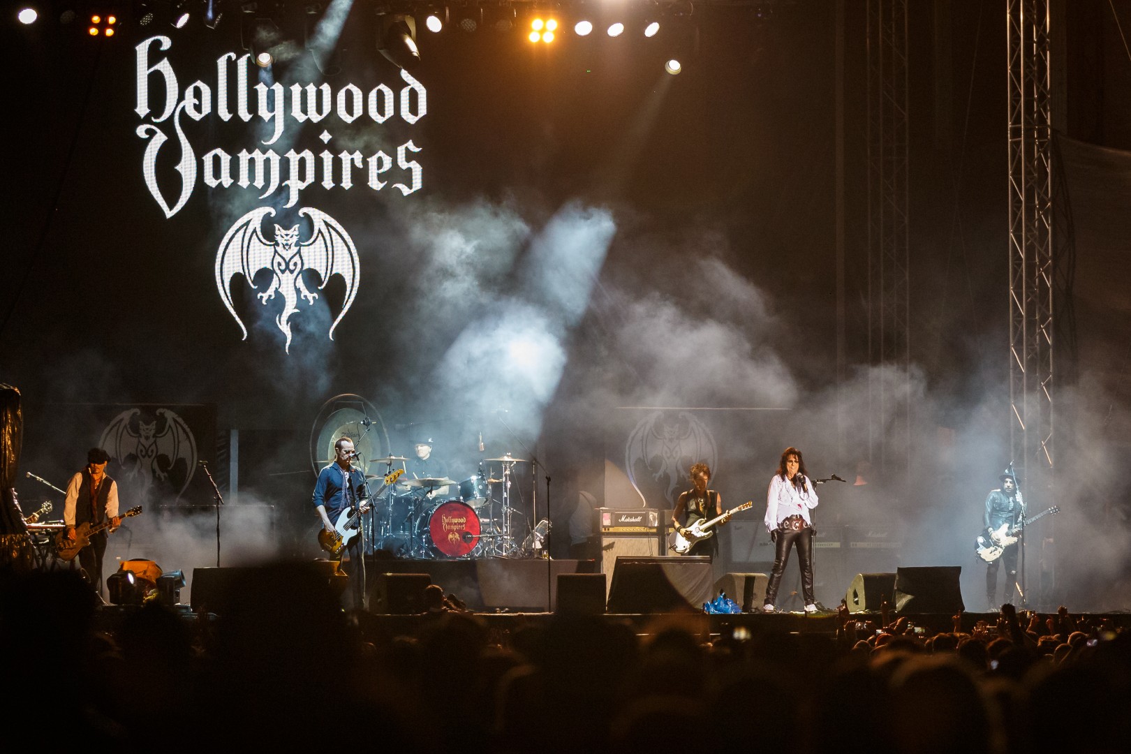 Hollywood Vampires at Romexpo in Bucharest on June 6, 2016 (ab63c85bbf)