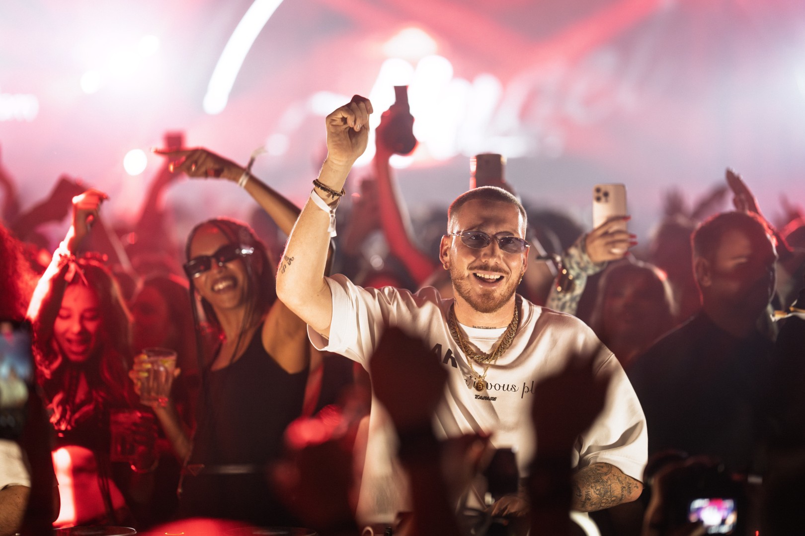 Hugel in Mamaia on May 2, 2025 (5b90ea76cb) - Gigxels