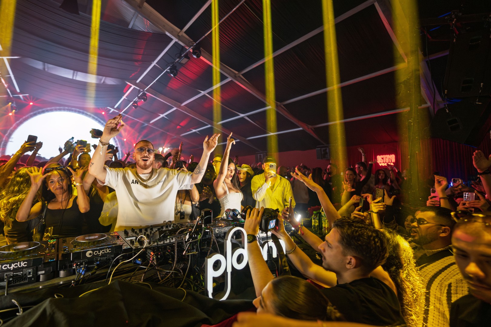 Hugel in Mamaia on May 2, 2025 (d5227194e7)