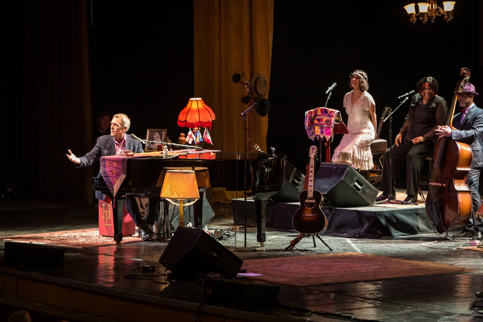 Hugh Laurie at Sala Palatului in Bucharest on July 12, 2014 (c67eb37a95)