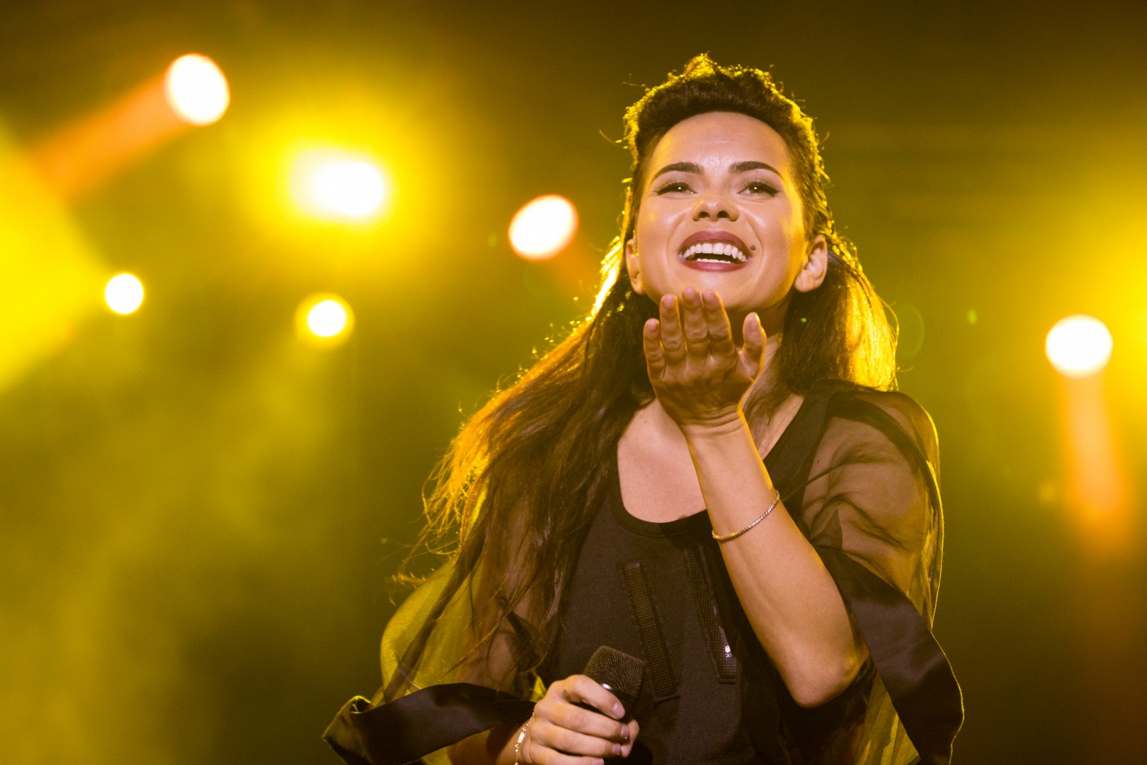 INNA at PiaÈ›a George Enescu in Bucharest on September 13, 2014 (7c951b558c)