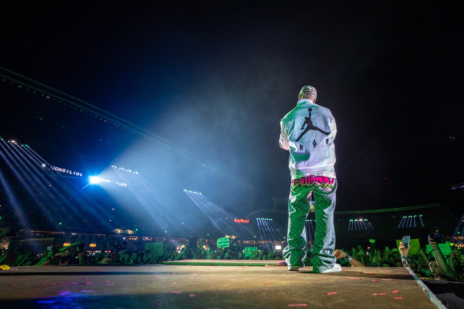 J Balvin at Cluj Arena in Cluj-Napoca on August 7, 2022 (606f16e5db)