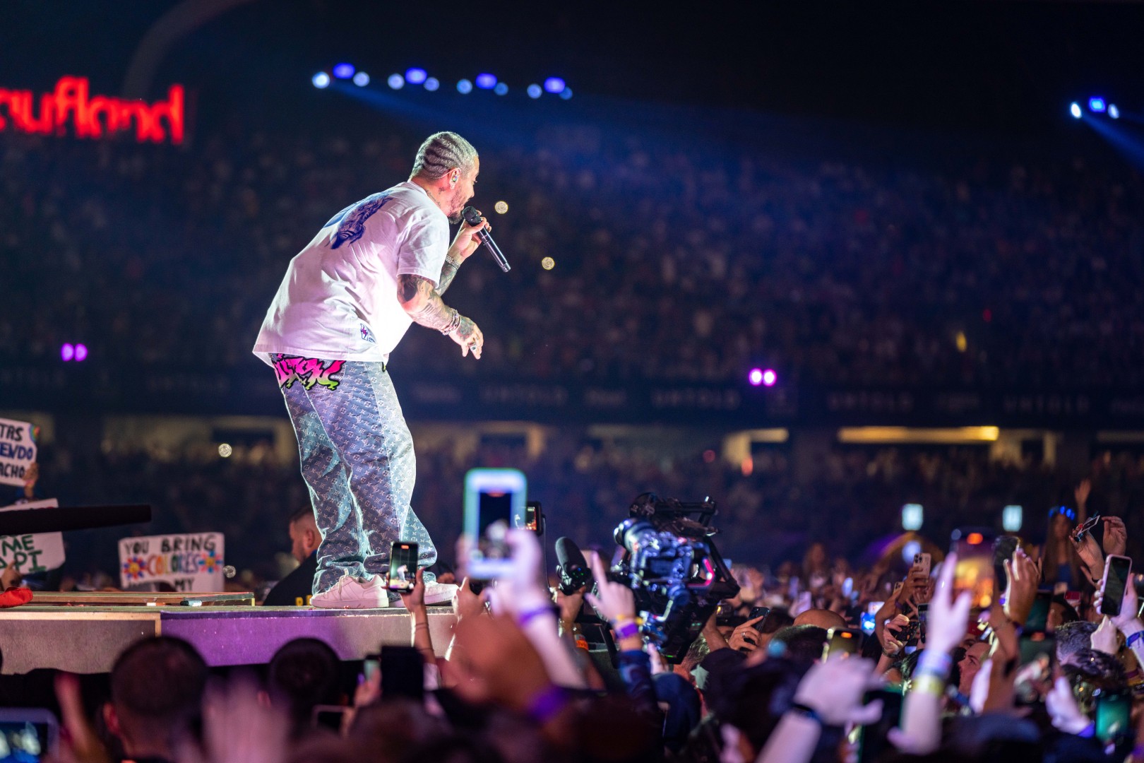 J Balvin at Cluj Arena in Cluj-Napoca on August 7, 2022 (e1496ea76c)