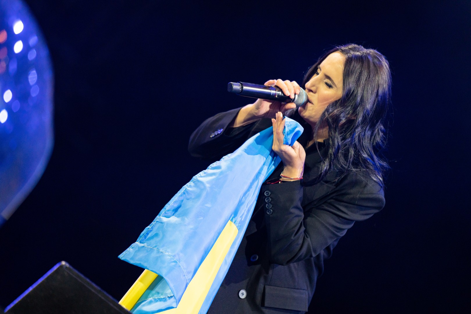 Jamala at National Arena in Bucharest on March 12, 2022 (f1d03ae939)