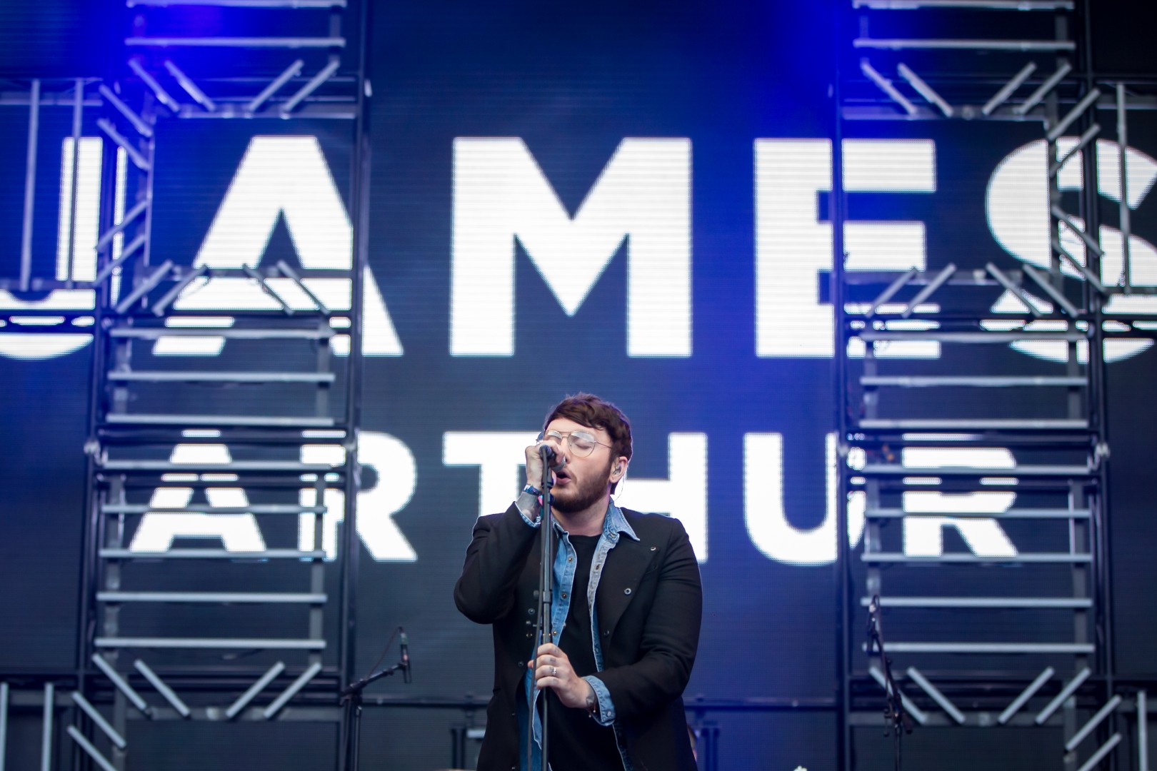 James Arthur at Cluj Arena in Cluj-Napoca on August 4, 2016 (be08f3cc4e)