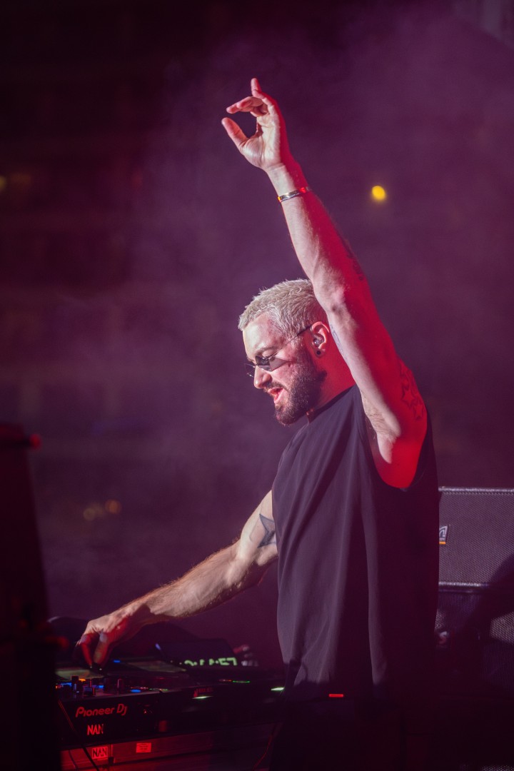 James Hype in Mamaia on May 2, 2025 (12802b5275)