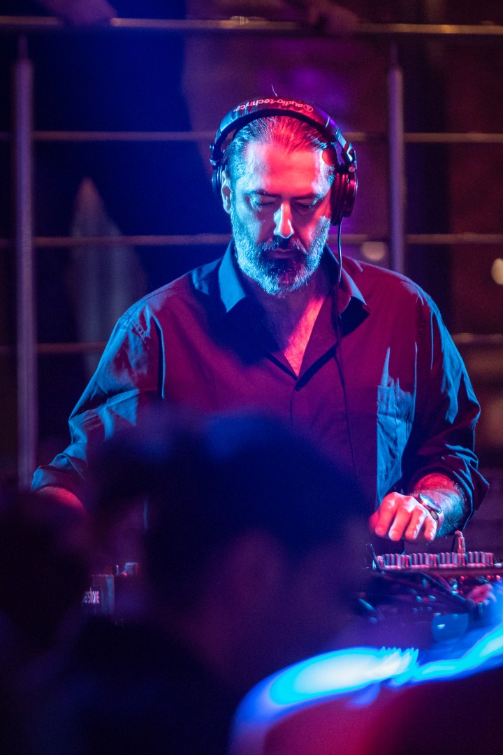 Jerry Ropero at Si Lounge in Bucharest on September 8, 2018 (50d2572c67)