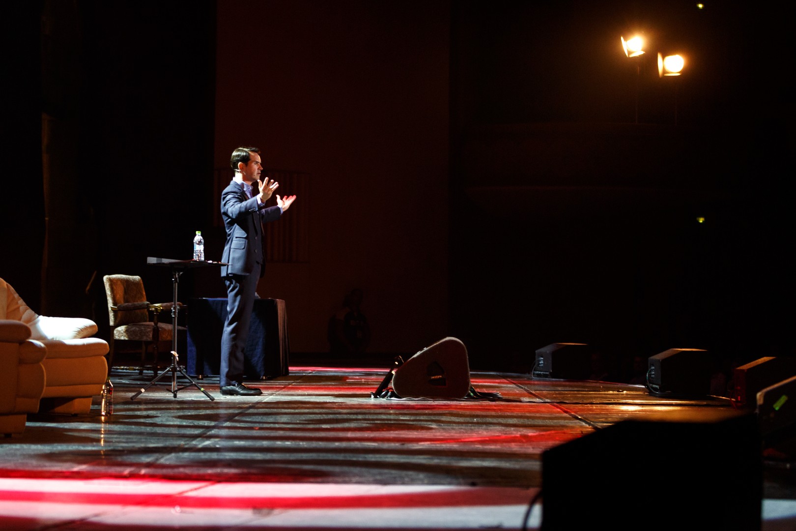 Jimmy Carr at Sala Palatului in Bucharest on June 3, 2015 (1704178770)