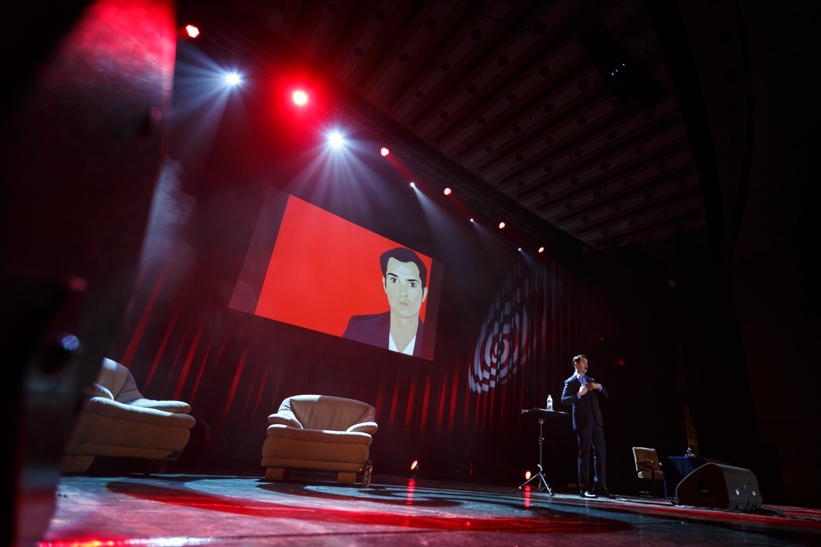 Jimmy Carr at Sala Palatului in Bucharest on June 3, 2015 (47d8c81a93)