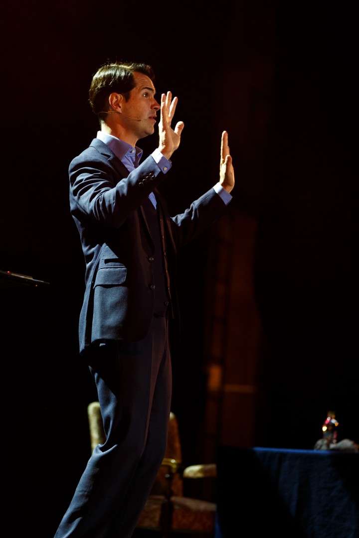 Jimmy Carr at Sala Palatului in Bucharest on June 3, 2015 (75ab44ce65)