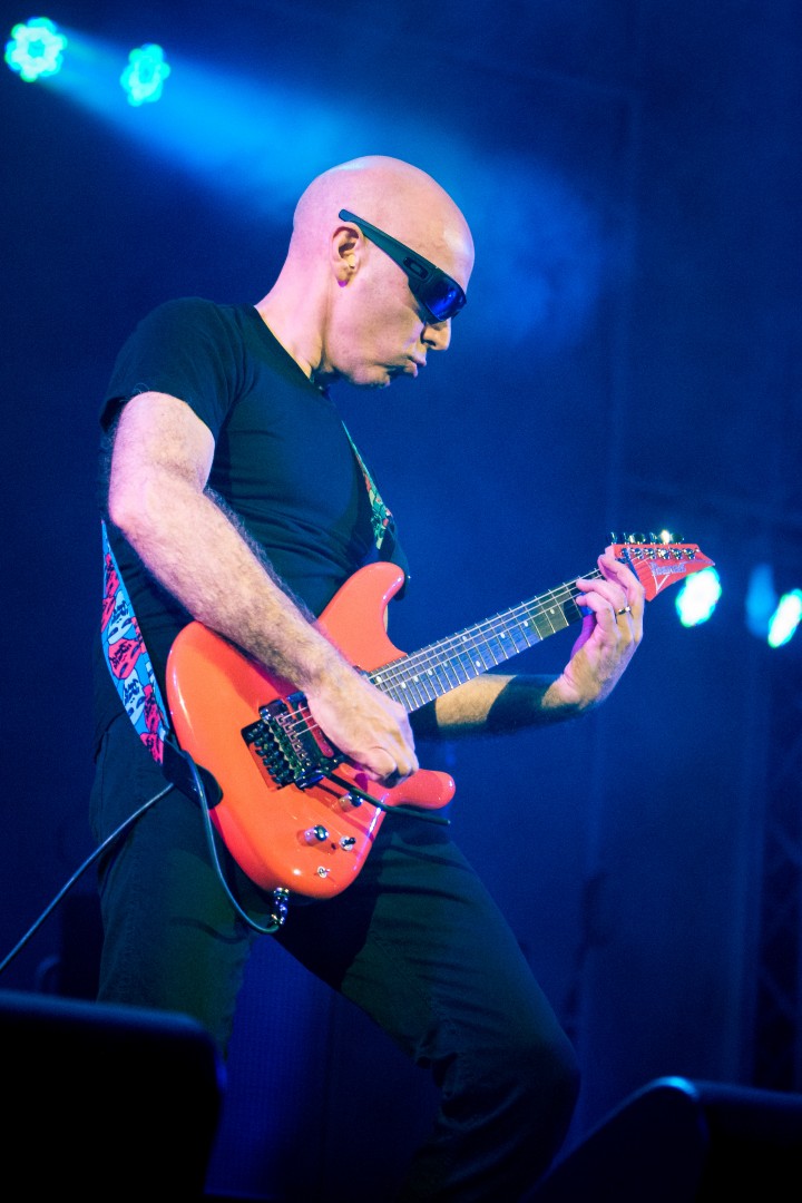 Joe Satriani at Sala Palatului in Bucharest on May 20, 2013 (1c28c0390b)