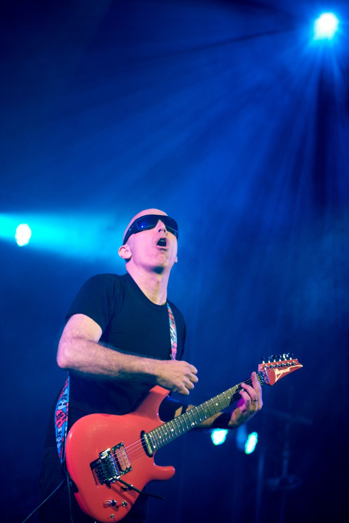 Joe Satriani at Sala Palatului in Bucharest on May 20, 2013 (9905feca65)