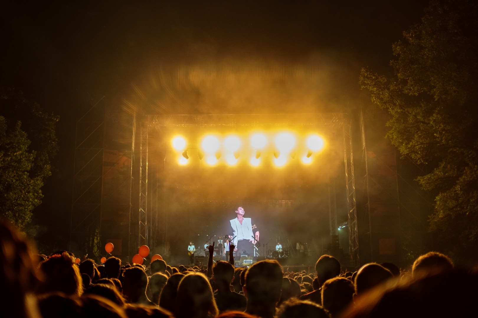 John Newman at Domeniul Stirbey in Buftea on August 9, 2014 (88c4abcd2b)