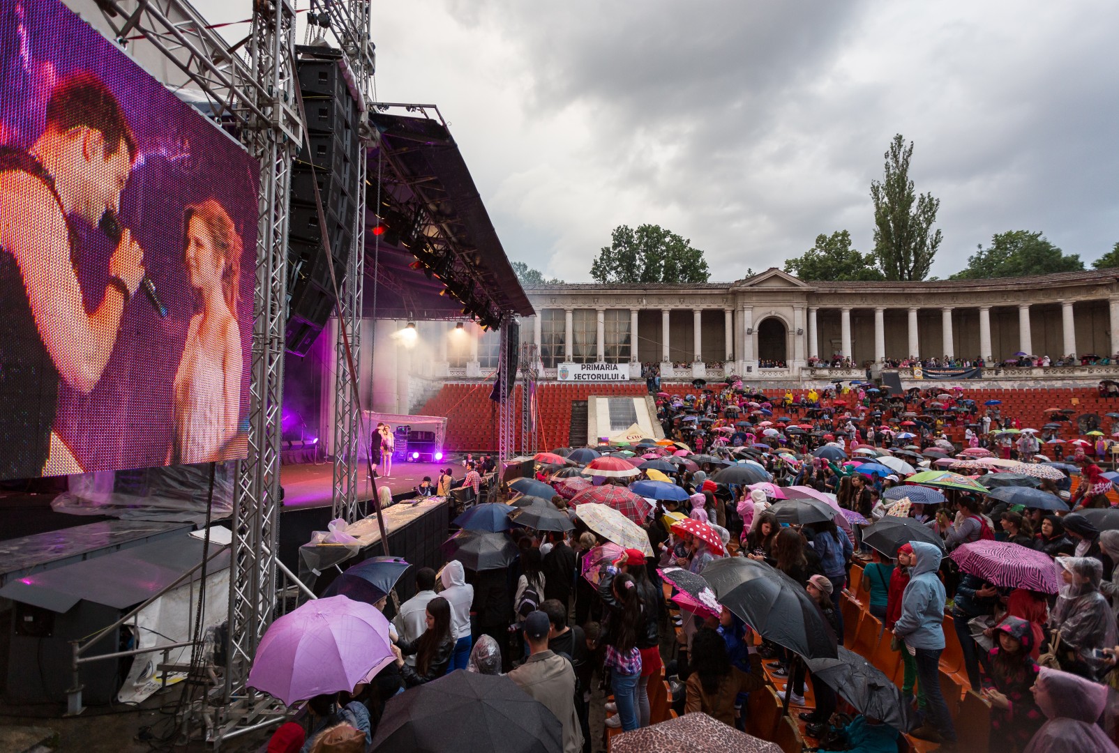 LaLa BAND at Arenele Romane in Bucharest on June 1, 2014 (9067c9728e)