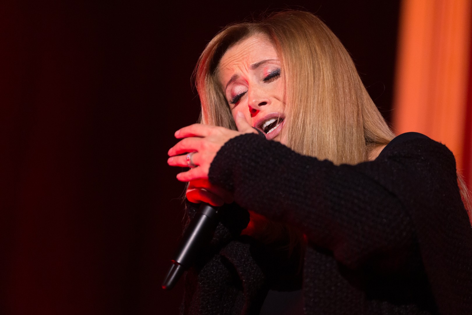 Lara Fabian at Sala Palatului in Bucharest on October 20, 2014 (01aa20fdc0)