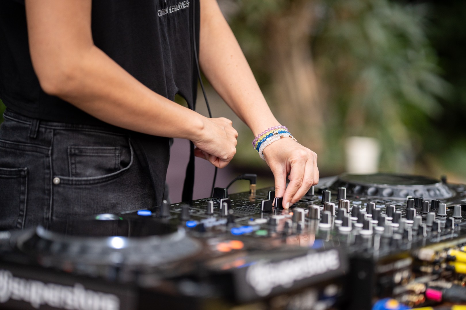 Larisa in Bucharest on September 7, 2025 (58cb7d7e59)