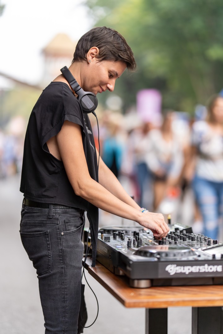 Larisa in Bucharest on September 7, 2025 (fead5287eb)
