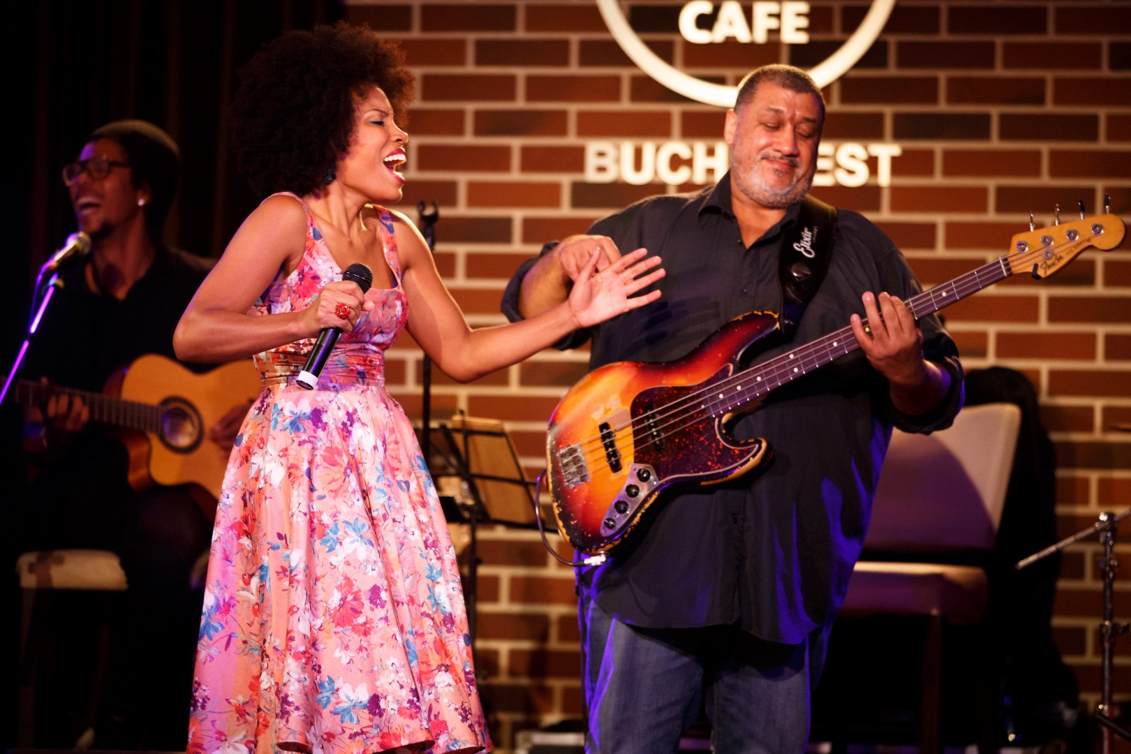 Lura at Hard Rock Cafe in Bucharest on January 24, 2016 (e302dc456c)