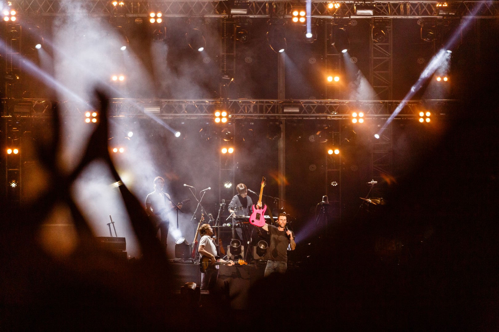 Maroon 5 at Piața Constituției in Bucharest on June 5, 2016 (53aa930333)