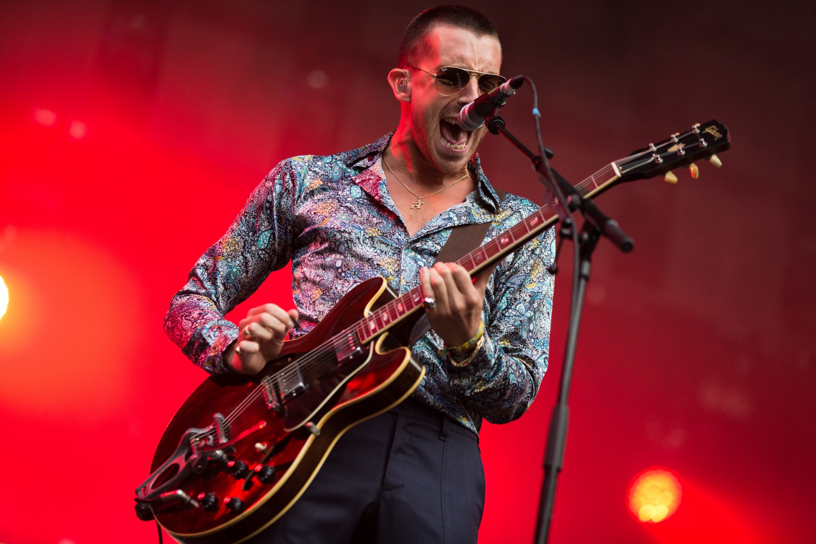 Miles Kane at Domeniul Stirbey in Buftea on August 10, 2014 (abbb98f2d2)