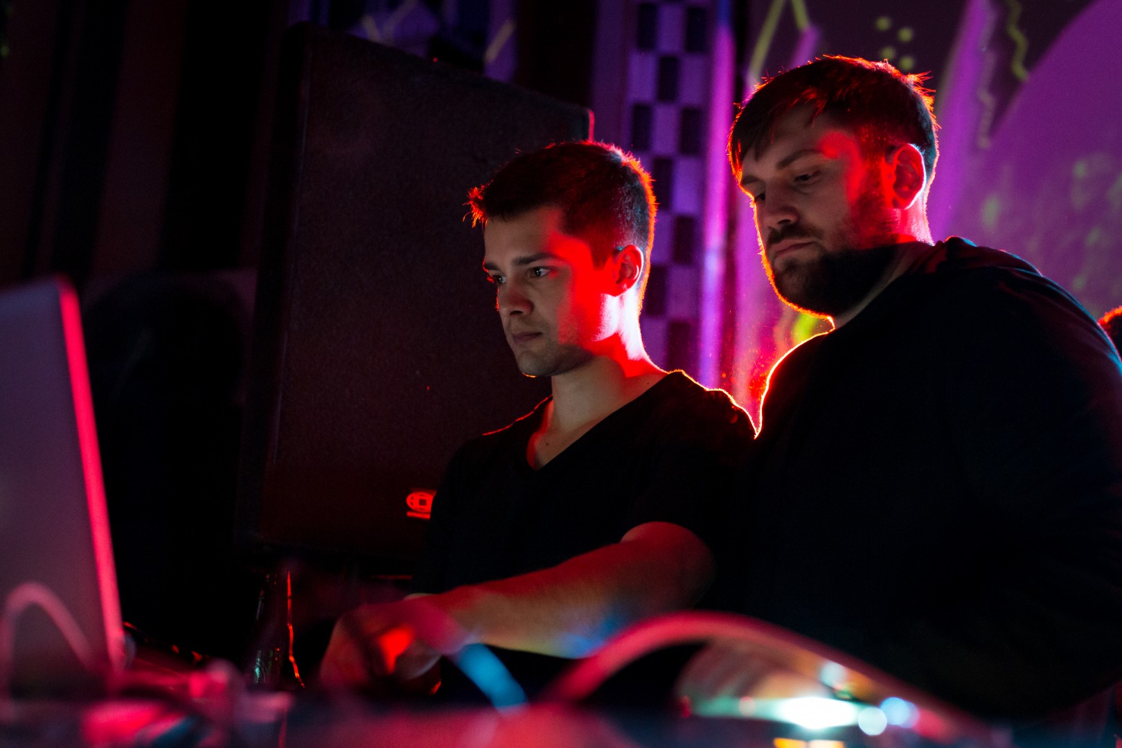 Mirror State at Kristal Club in Bucharest on December 1, 2016 (d96953d250)