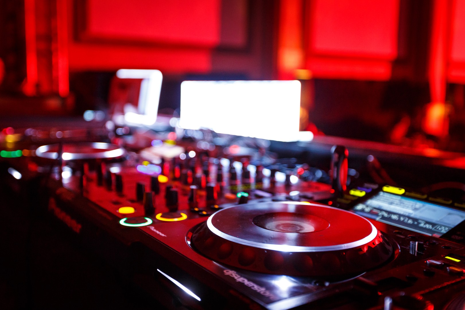 Mixer Console at Kristal Club in Bucharest on January 9, 2016 (3ea2a28f83)