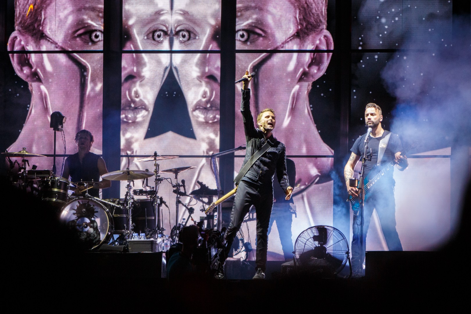 Muse at Piața Constituției in Bucharest on July 29, 2016 (024f99ad99)
