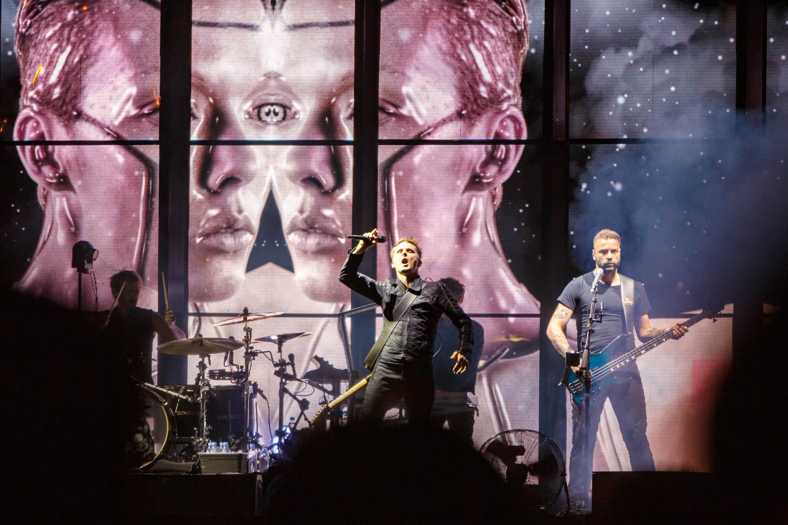 Muse at Piața Constituției in Bucharest on July 29, 2016 (37ab5e9bc9)