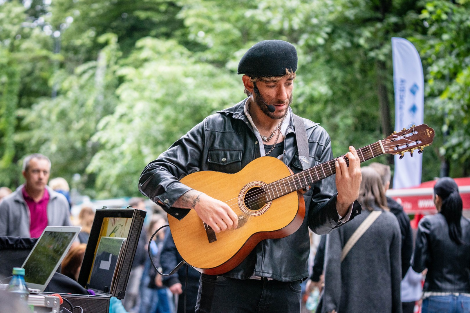 Nick Mallen in Bucharest on May 12, 2024 (db726a7985)