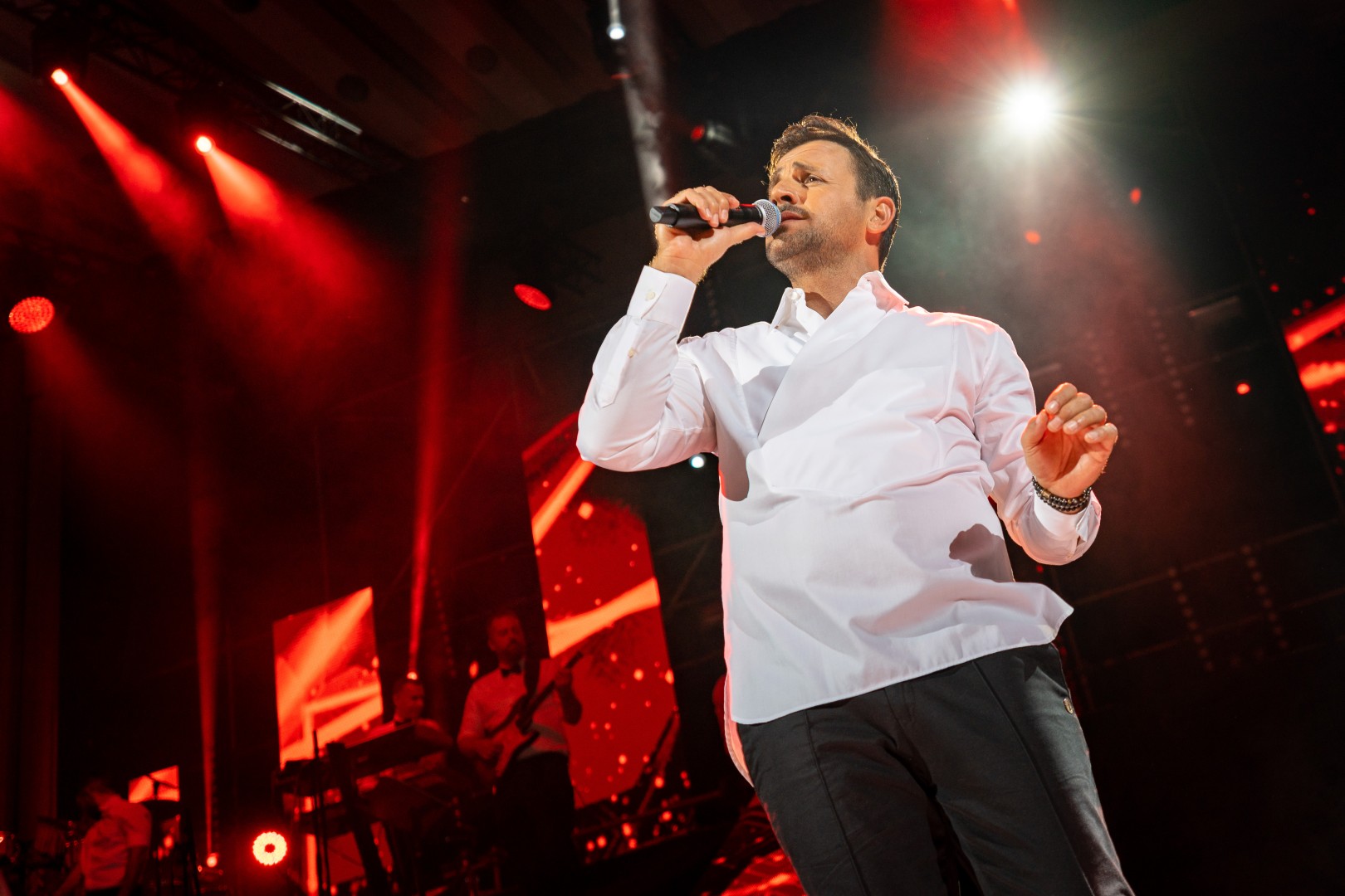 Nikos Vertis at Sala Palatului in Bucharest on October 6, 2022 (d9ccf658da)