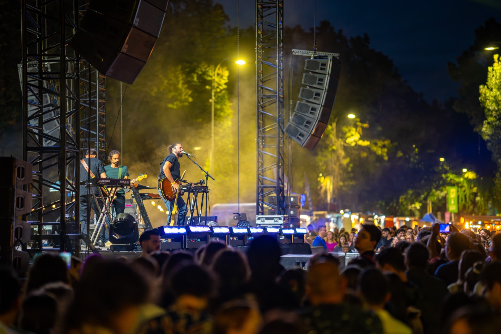 Om La Lună in Bucharest on September 7, 2025 (a167f0e043)
