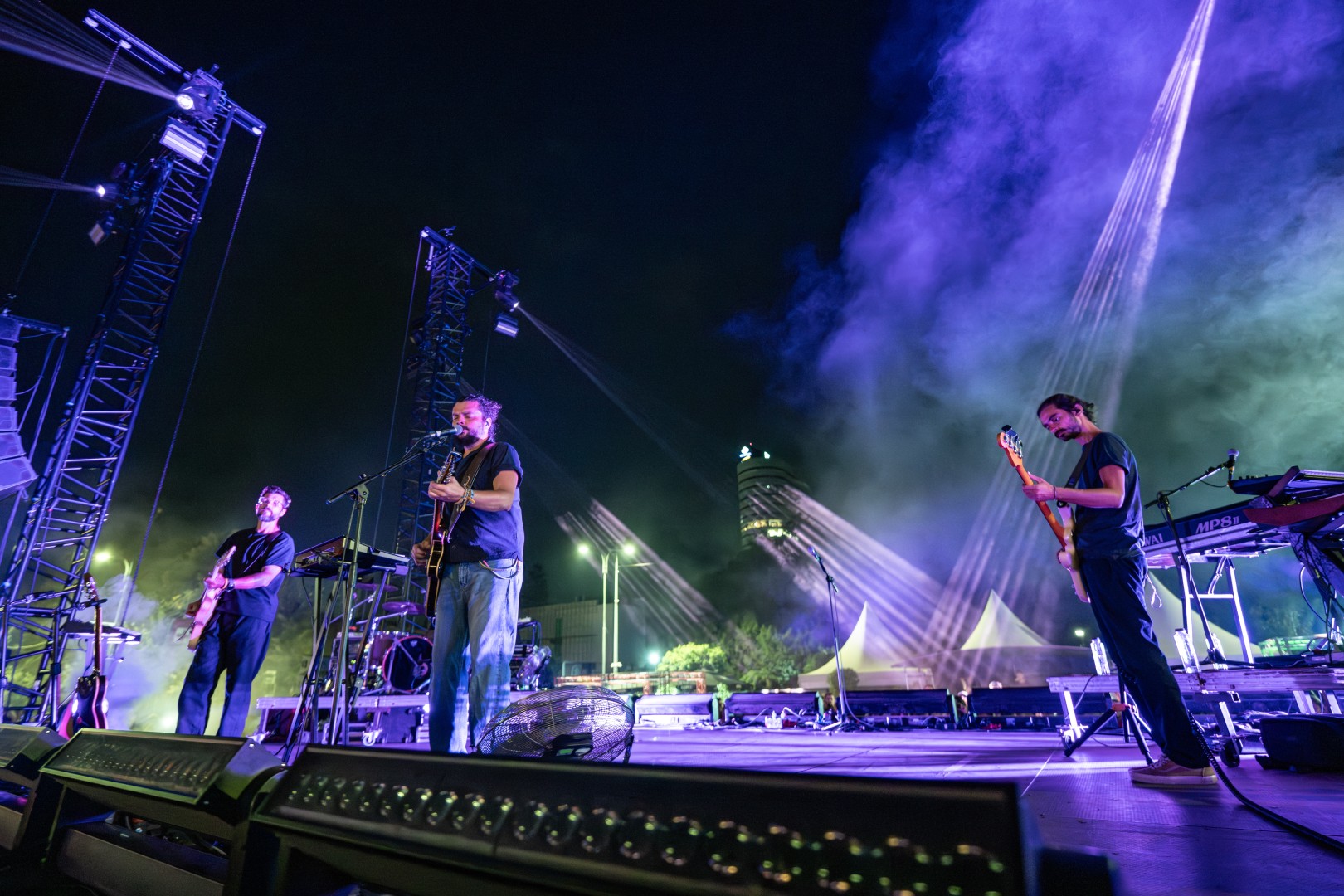Om La Lună in Bucharest on September 7, 2025 (b430d07afa)