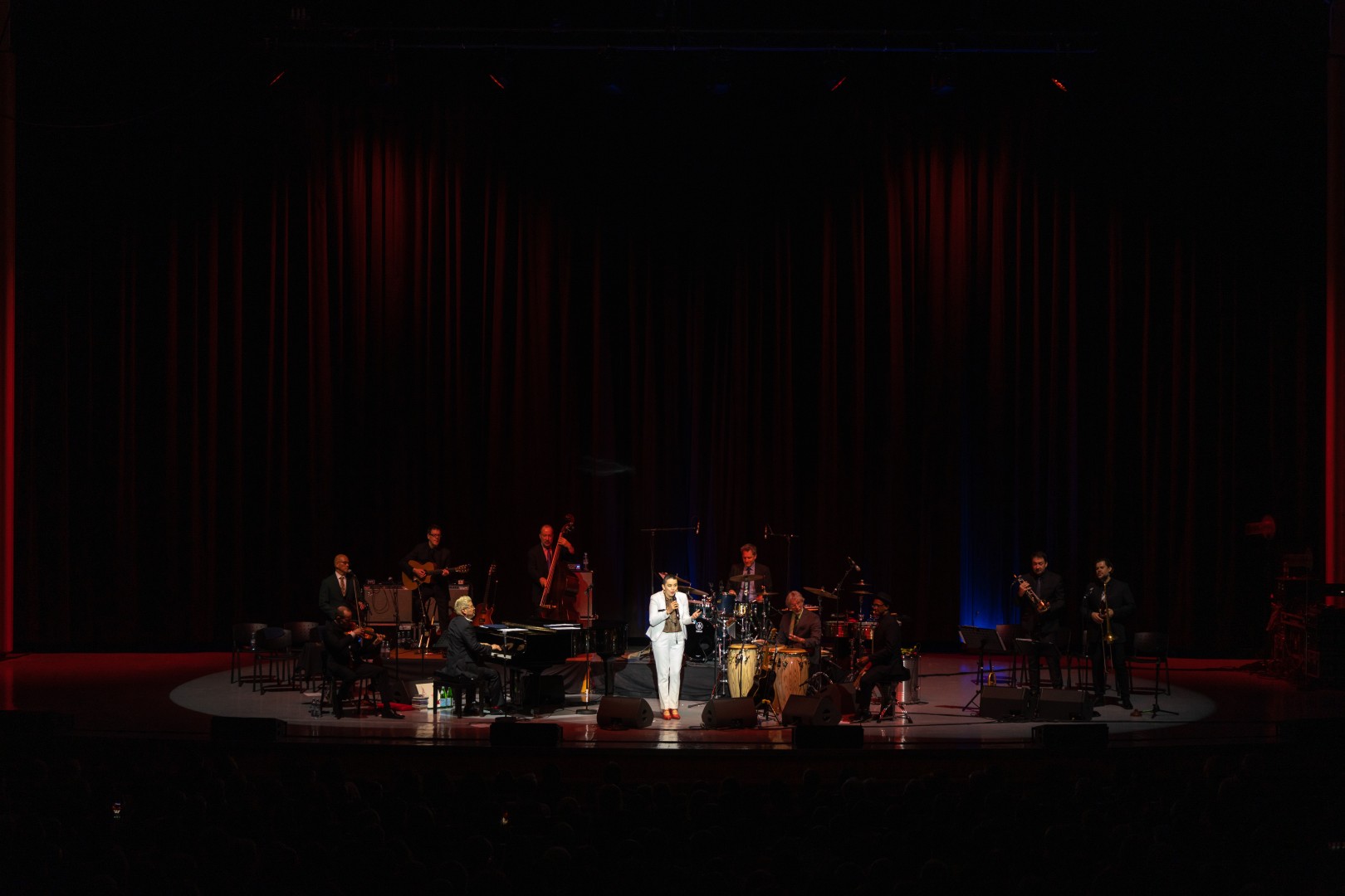 Pink Martini at Sala Palatului in Bucharest on April 9, 2022 (2a1b093531)