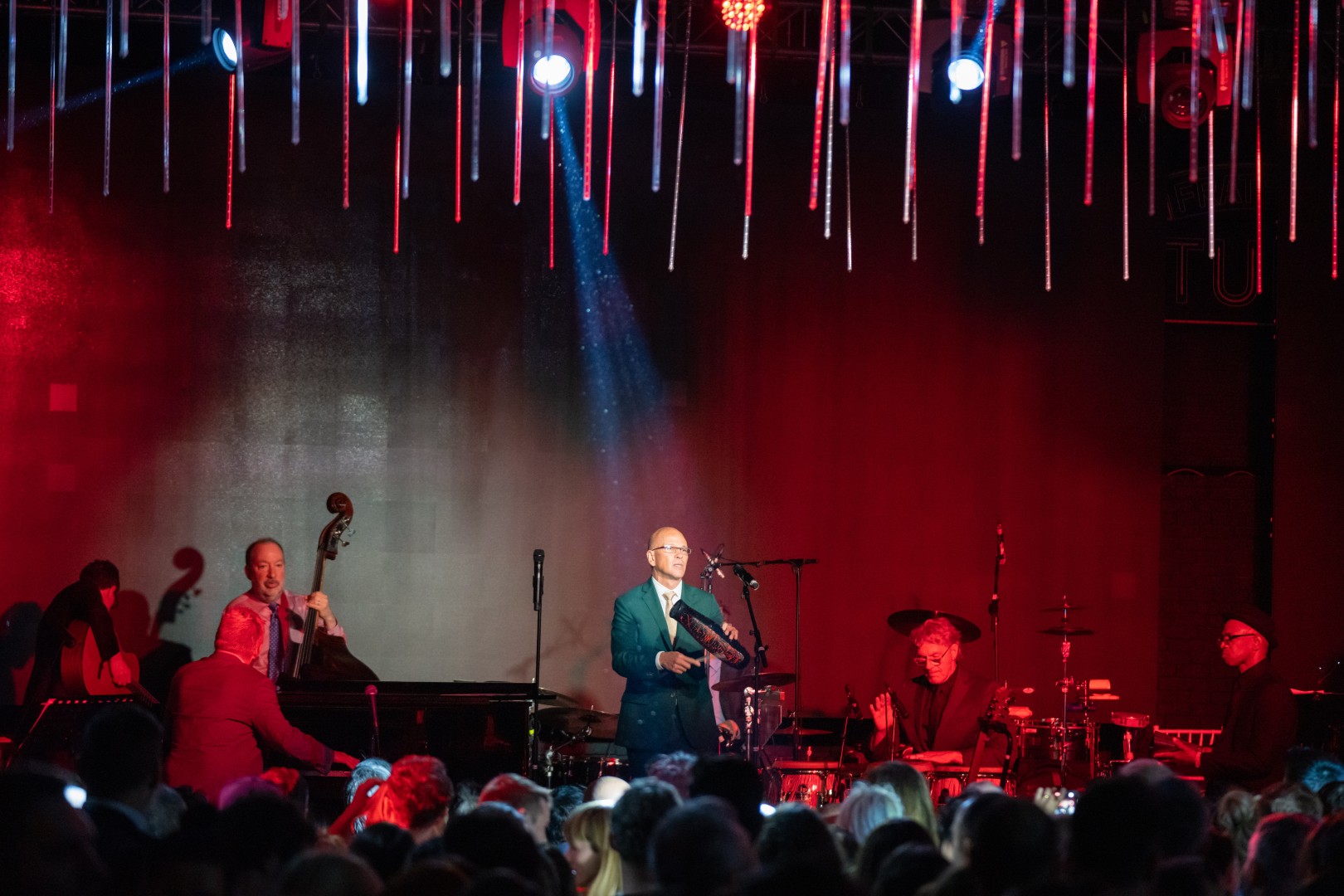 Pink Martini at Fratelli Studios in Bucharest on April 10, 2022 (7854152945)