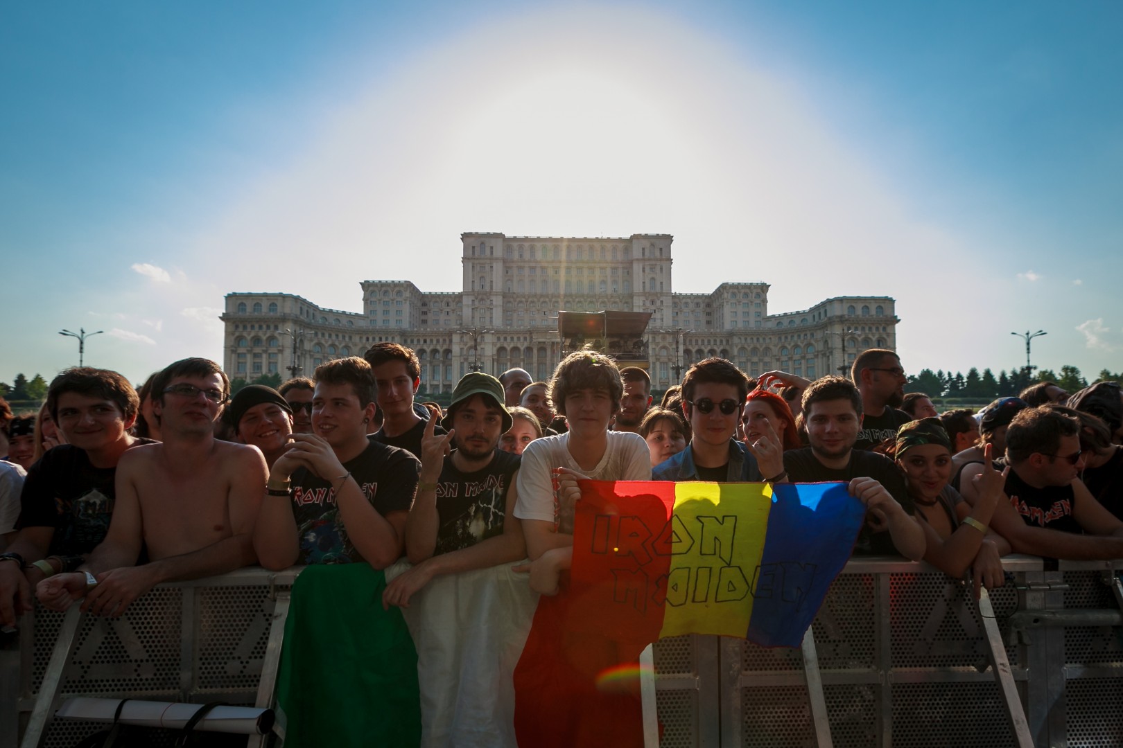 Public at Piaăa Constituăiei in Bucharest on July 24, 2013 (9bbcde8ffe)
