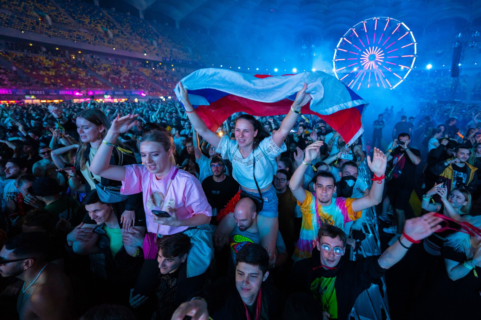 Public at National Arena in Bucharest on June 6, 2022 (d9f2475f5a)