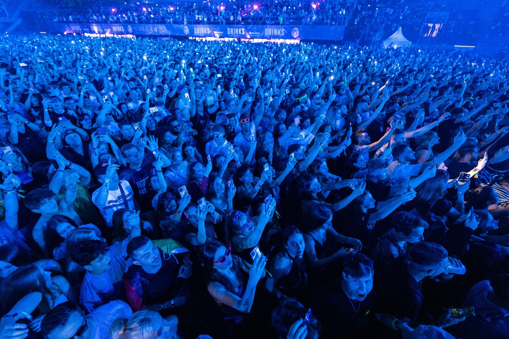 Public at National Arena in Bucharest on June 5, 2022 (db5507f2df)