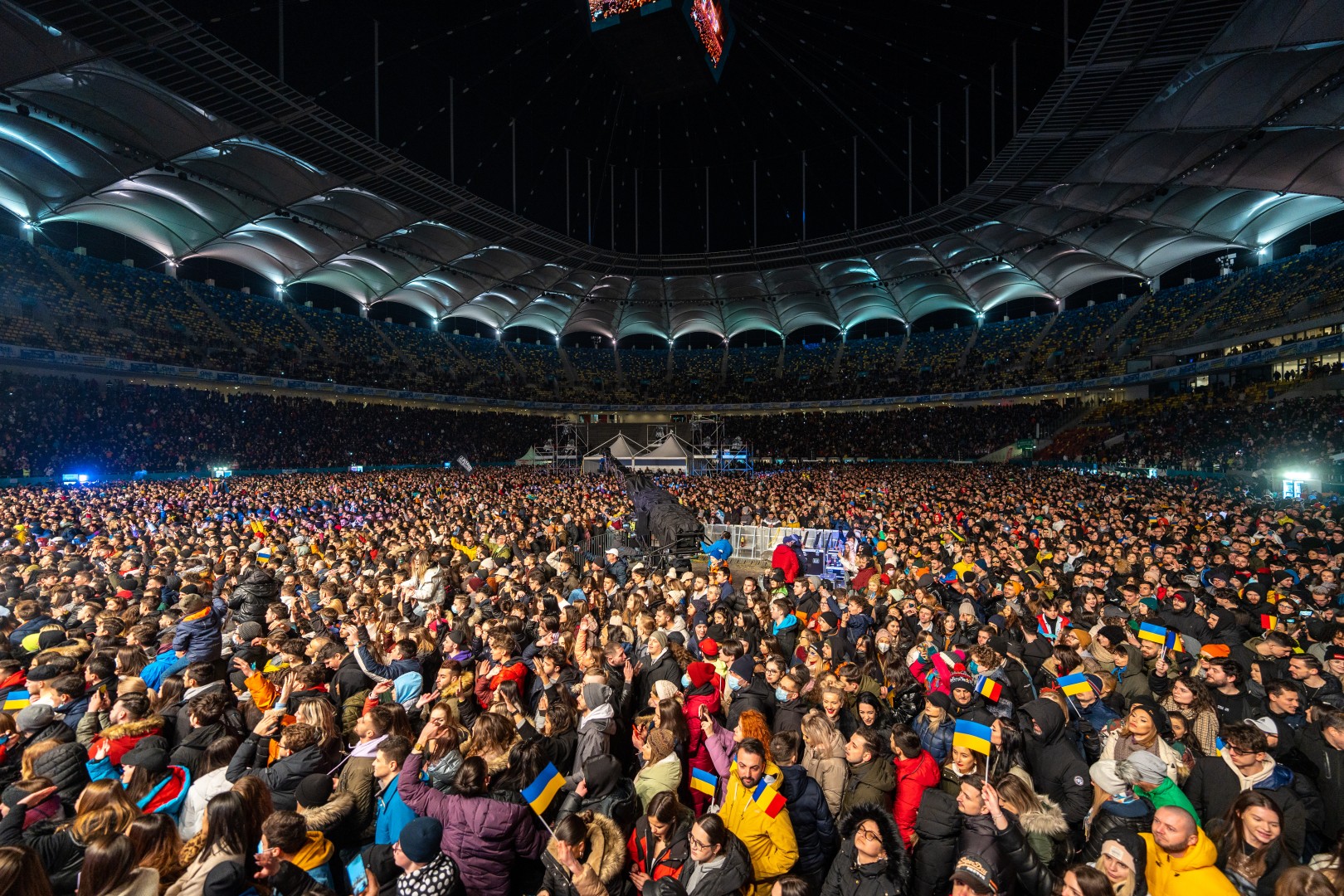 Public at National Arena in Bucharest on March 12, 2022 (ed749f5dc5)