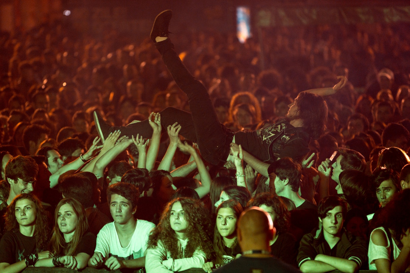 Public at Piața Universității in Bucharest on September 19, 2014 (5a5a5affe7)