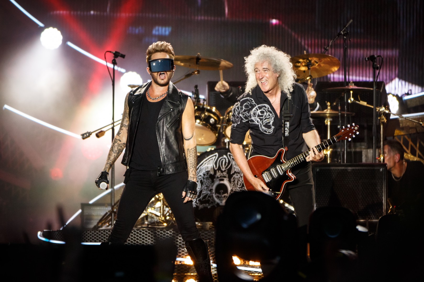Queen & Adam Lambert at Piața Constituției in Bucharest on June 21, 2016 (36ebe9ae35)